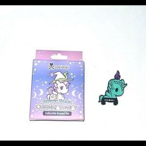 Tokidoki Mystic Magic Mystic Candela Unicorno enamel pin